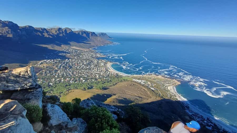 Lion's Head: Hike with a registered hiking guide - The ascent: from jeep track to chains, staples, and ladders