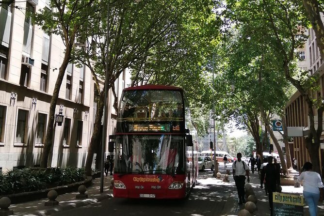 LocalPlaces Understanding Johannesburg Walking Tour - From boom to decline to regeneration: how the tour connects the dots