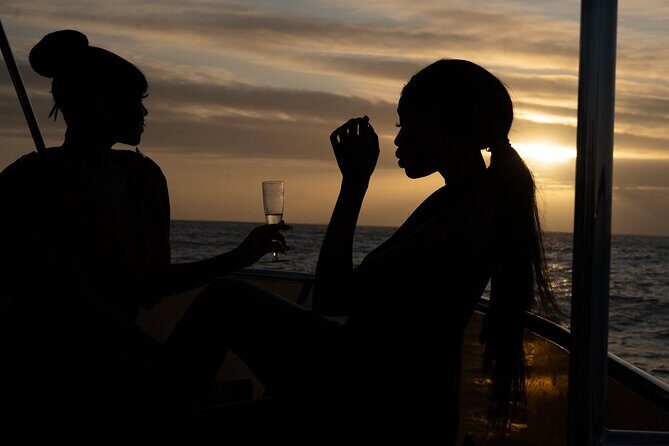 Luxury Sunset Cruise with Prosecco - Complimentary Prosecco at Sunset: Small Detail, Big Feeling