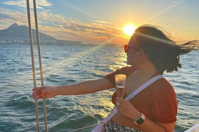 Luxury Sunset Cruise with Prosecco - How the 1.5 Hours Flows: Sunset Timing and the Return to Shore