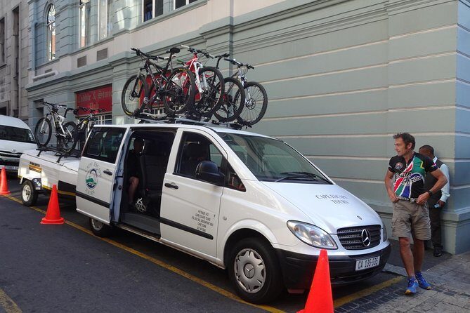 Mountain Biking Table Mountain to Constantia Morning Ride - Newlands forest: rocky jeep track down, then mixed terrain up