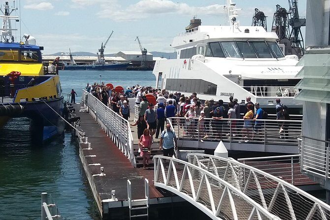 Nelson Mandela's Robben Island Prison Museum Cape Town City Tour + Ferry Tickets - A full-day Cape Town loop built around Mandela