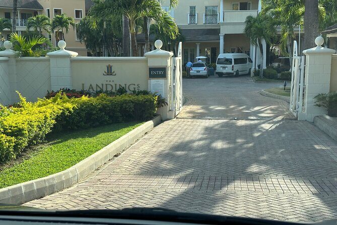 One way Private Airport Transfer - Who This Transfer Fits Best in St Lucia
