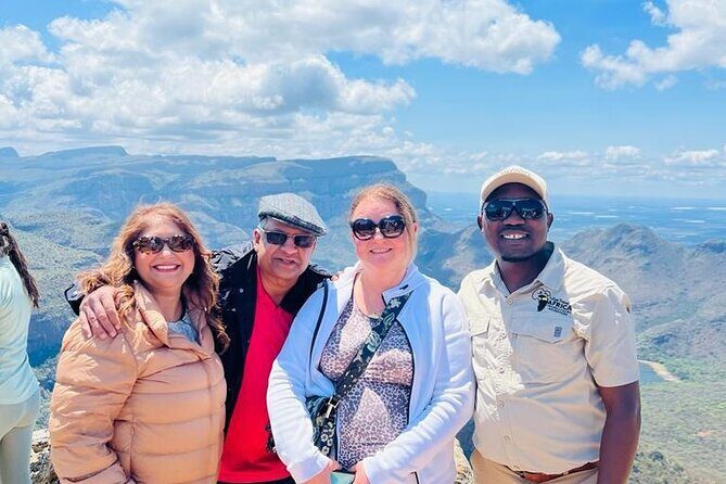 Panorama Guided Experience - Stop 2: God’s Window at about 1,829 metres (when the sky cooperates)