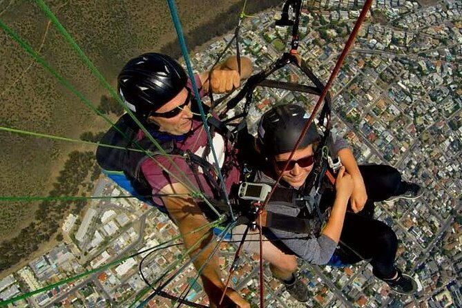 Paragliding in Cape Town (Icarus) - The Run Off Signal Hill and the Instant View Switch