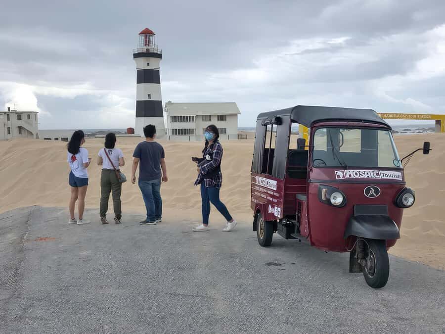 Port Elizabeth tuk-tuk tour, experience the natural beauty. - Doorstep pickup and your guide for the full 3 hours