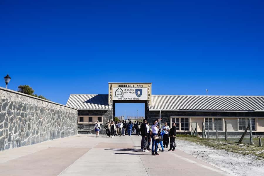 Pre-Booked: Robben Island, Bo-kaap & Table Mountain Tour - Robben Island: the ferry ride, the guided tour, and the prison cell moment