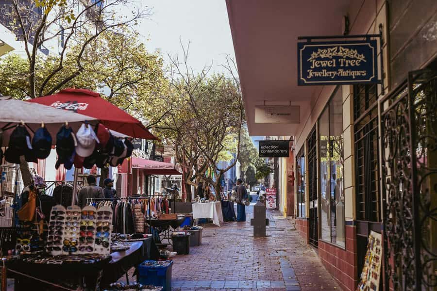 Pre-Booked: Robben Island, Bo-kaap & Table Mountain Tour - Price and logistics: what $155 really covers for a full-day plan