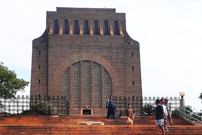 Pretoria City Tour - The academic city angle: UNISA and Pretoria’s student power