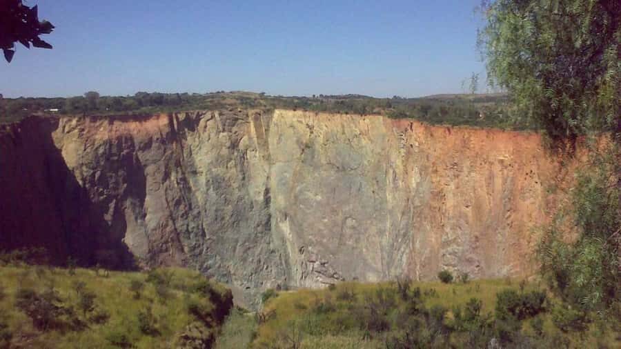 Pretoria: Cullinan Surface Diamond Mine Walking Tour - How the Mining Process Comes Together (and Why the Tech Details Stick)