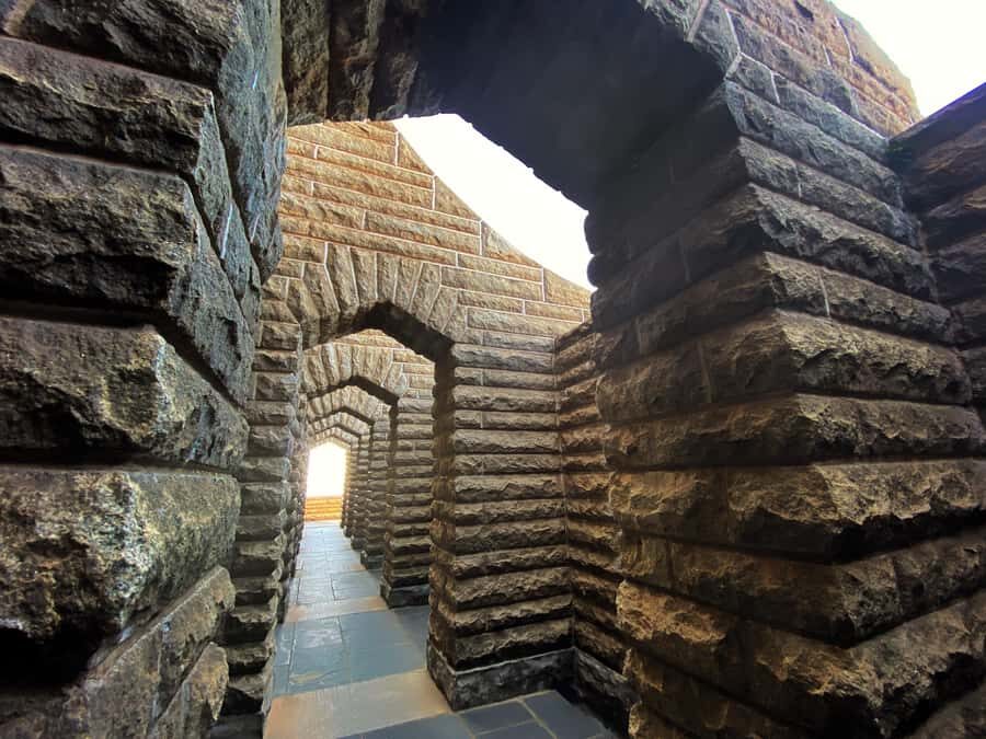 Pretoria: Half-Day City Tour - Pretoria’s architectural center: Church Square, Ou Raadsaal, Justice, and Theatre