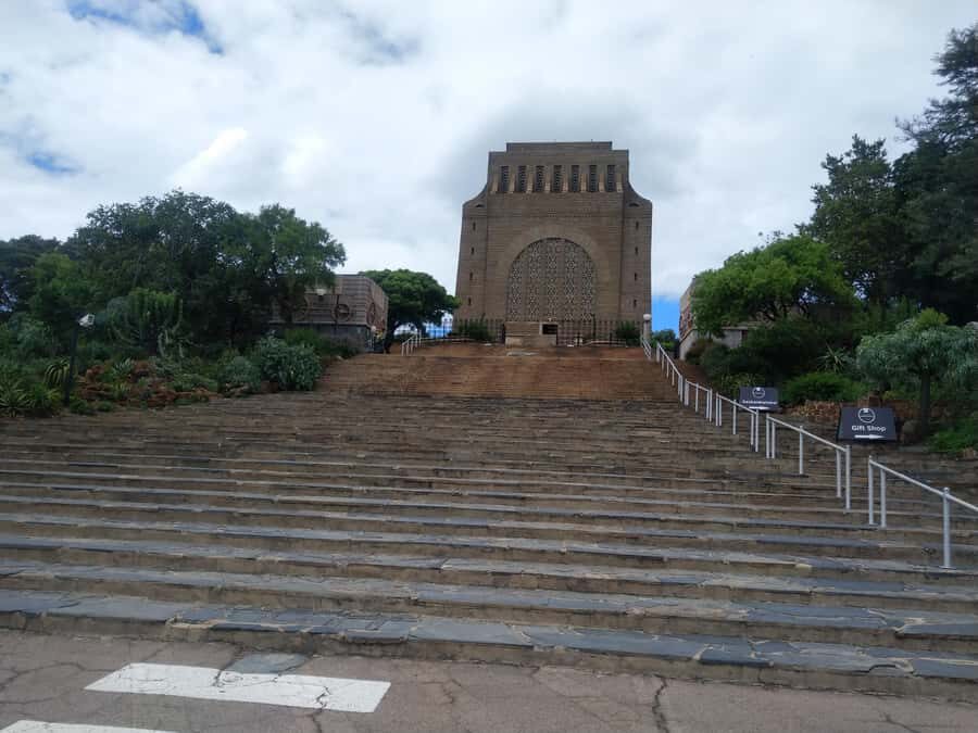 Pretoria Soweto And Johannesburg - Church Square and the Union Buildings: government that you can actually see