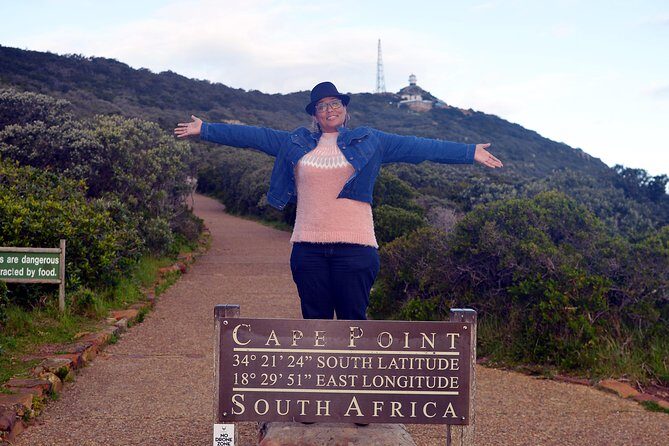 Private 2-Day Cape Town Highlights: Robben Island,Table Mountain Tickets & Wine - Chapman’s Peak Drive: One Photo Stop That’s Worth the Detour