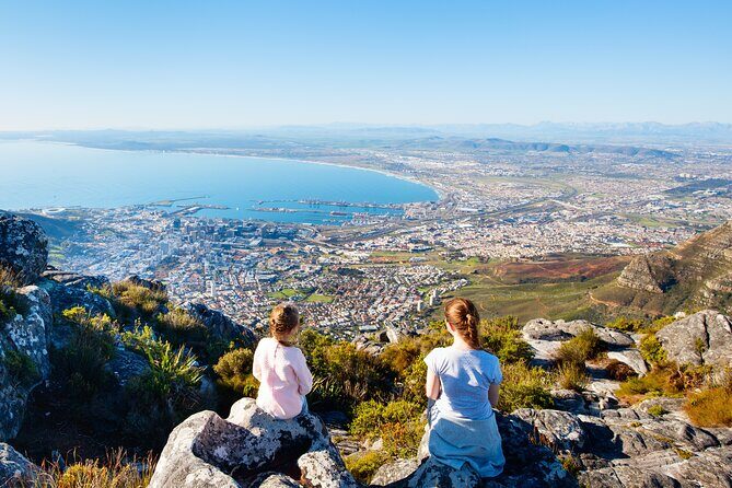Private 2-Day Cape Town Highlights: Robben Island,Table Mountain Tickets & Wine - Day 1: Table Mountain, Penguins, and the Cape Peninsula Circuit