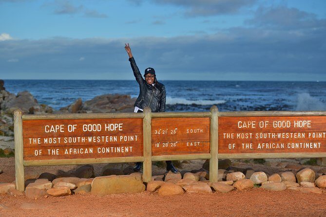 Private Cape of Good Hope and Penguins Tour with Luxury Mercedes or BMW Vehicle - Bo-Kaap to Camps Bay: getting your bearings fast