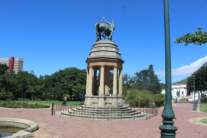 Private Cape Town City Tour Table Mountain + Cable car ticket H/D - Bo-Kaap: color, cobbles, and Malay heritage