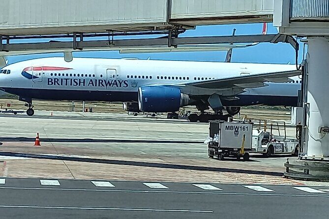 Private Cape Town International Airport Transfer - The ride comfort package: air-conditioning and bottled water