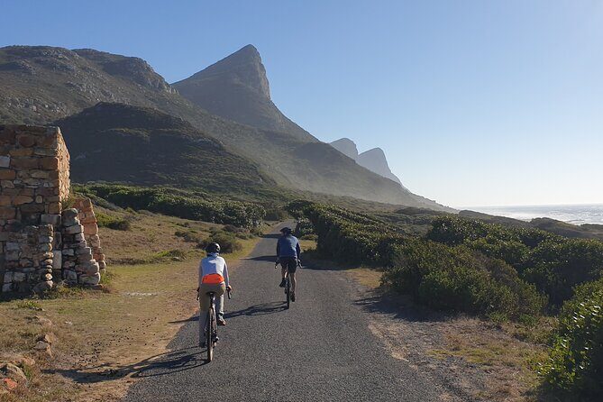 Private E-Bike Cape Town MTB Trails with a Pro - Riding content: what “singletrack and gravel vantage points” means day-to-day