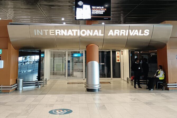 Private Group 4-13 passengers Cape Town Airport Transfers - From Airport to Cape Town City Centre in about 30 minutes