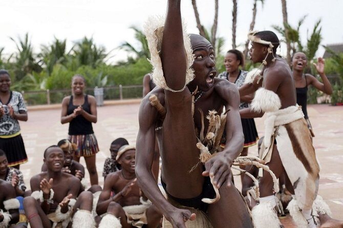 Private Guided Cultural Day Tour of Zulu Village & PheZulu Safari Park - The reptile stop connection: crocodile and snake viewing with guidance
