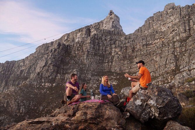 Private Hiking Tour of Table Mountain - Lunch and included extras: picnic comfort on a mountain day
