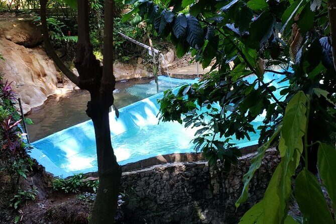 Private Saint Lucia Your Way Customize Tour- LUNCH INCLUDED - Tet Paul Trail or Pitons Views: Pick Your Effort Level