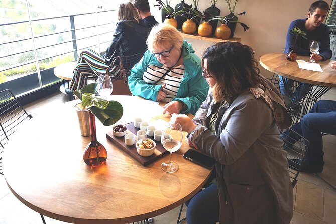Private Stellenbosch, Franschhoek Paarl Wine Tour from Cape Town - Stellenbosch wine estate stop: the first tasting without the guesswork