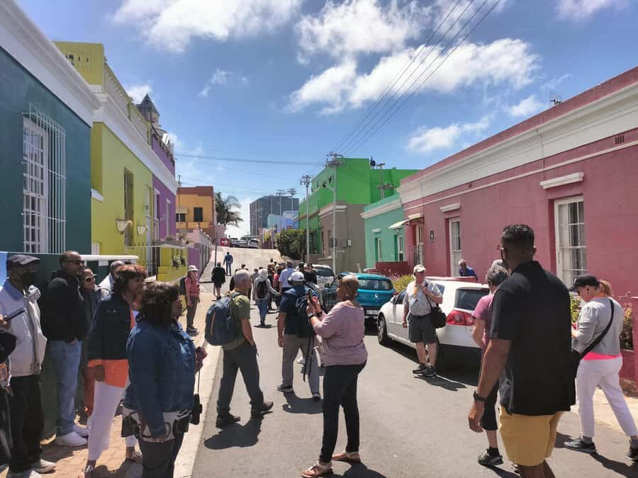 Private Tour: Cape Point, Penguins, Chapmans Peak & more... - Bo-Kaap, Signal Hill, and Maiden’s Cove: city color before the coast