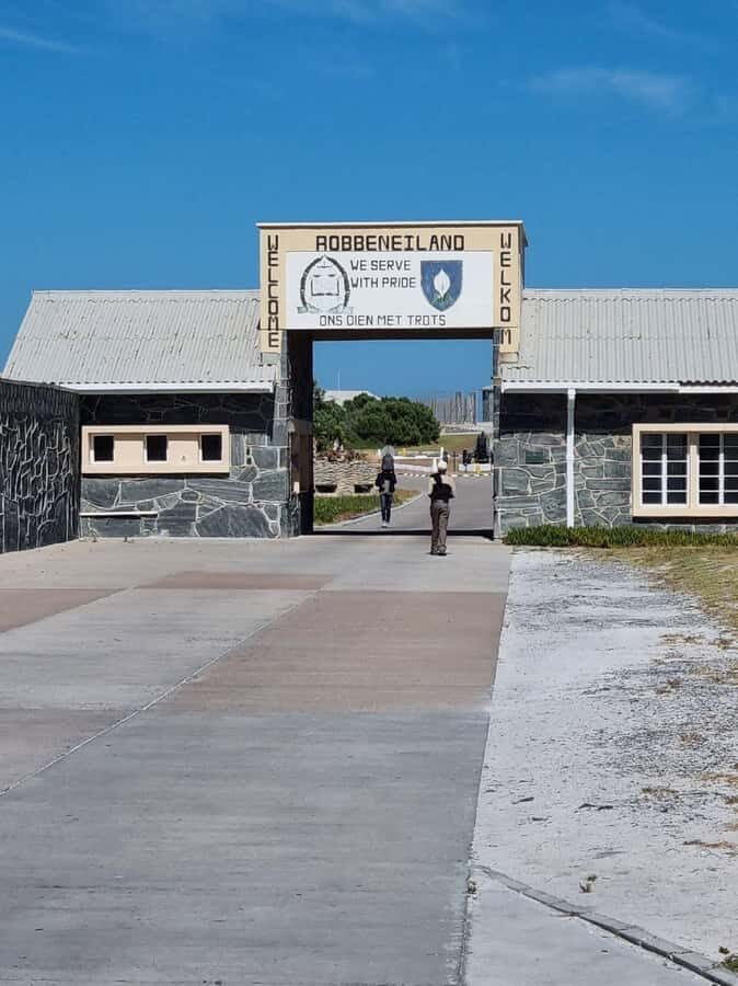 Private Tour: Robben Island, City Tour and Table Mountain - Robben Island: the morning that hits hardest