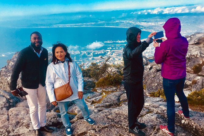 Private Tour: Table Mountain, Penguin Colony & Cape of Good Hope incl. Park Fees - Private Cape Town Day: Table Mountain, Penguins, and Good Hope in One Loop