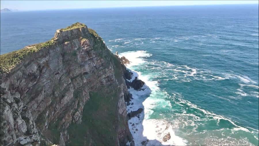 Private Tour: Table Mountain, Penguins Colony & Cape Of Good - A private Cape Peninsula day that hits the big icons