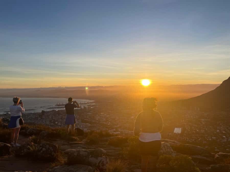 Privately Guided Sunset/Sunrise Hike Lions Head, (Pickup) - Private pickup in Cape Town: easy start, fewer logistics headaches