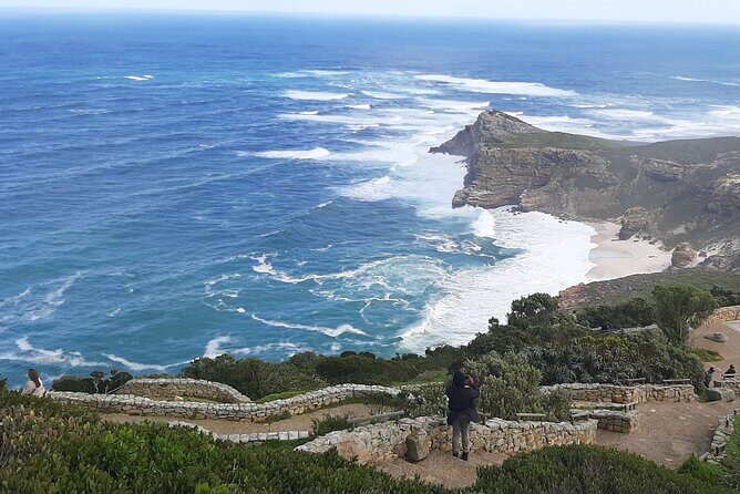 Robben Island and Table Mountain Guided tour - Comfort and flow: air-conditioned transport and a small group