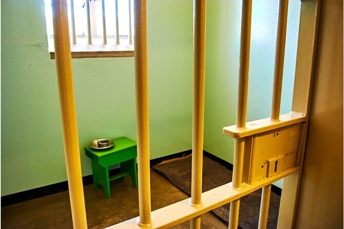 Robben Island and Table Mountain Pre Booked Tickets - Key highlights at a glance