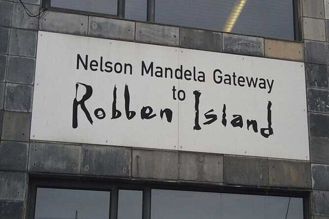 Robben Island Experience: Pre-Booked Ticket & Return Transfers - Getting from Cape Town to the Nelson Mandela Gateway (without the guesswork)