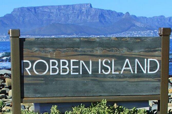 Robben Island ,Kirstenbosch Gardens and Groot Constantia. - Getting to the ferry on time: transfers and the Nelson Mandela Gateway