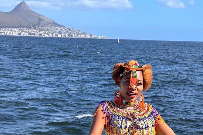 Robben Island & Table Mountain Pre Booked Tickets With Hotel Pick Up & Drop Off - The guide makes the day: what you can learn from different hosts
