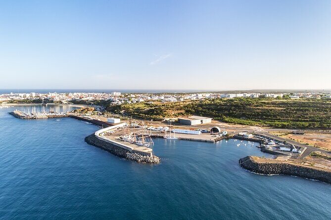 Robben Island Tour; Pickup, Drop-off; Guided Tour Historic Prison - Group size and the pacing of a structured day