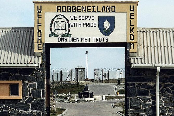 Robben Island Tour & Table Mountain guided Tour - Robben Island From the V&A Waterfront: How the Transfers Work