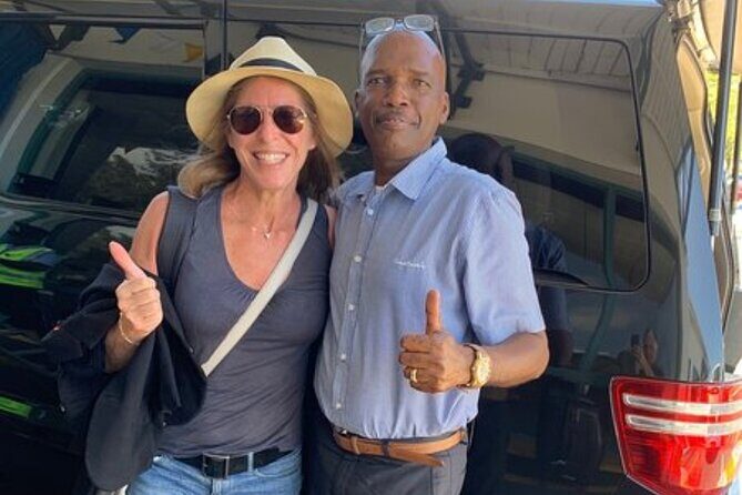 Roundtrip Transfer from UVF Airport to Resorts in Gros Islet (Groups of 4 Plus) - A Typical Stop Along the Way: Photos, a View, and a Cold Break