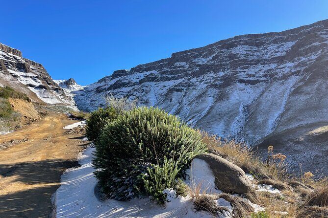 Sani Pass 4X4 Day Tour and Lesotho Village Visit - Highest Pub in Africa lunch: a great option with a strict entry rule