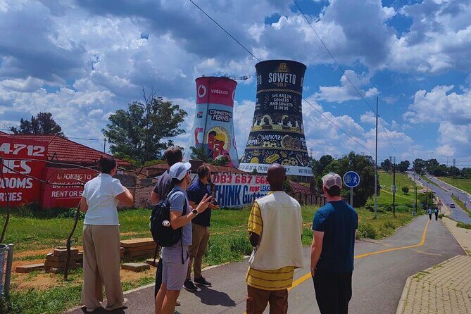Soweto and Apartheid Museum Guided Tour - Hotel pickup and the reality of a 6-hour day