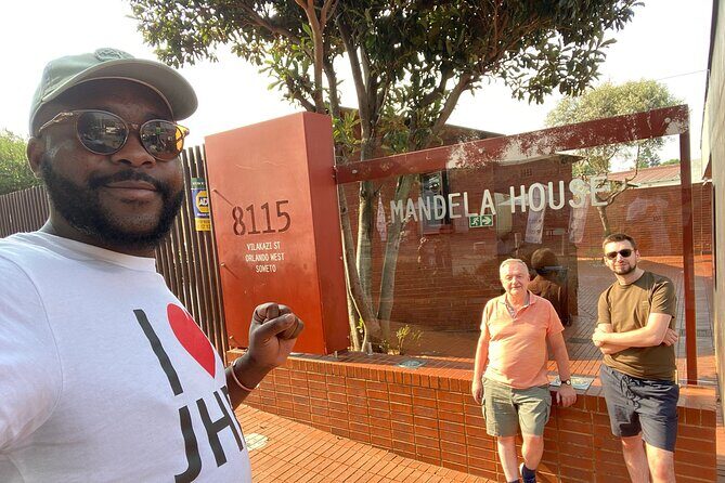 Soweto & Apartheid Museum Combo Tour - Hector Pieterson Museum and Memorial: The Soweto Uprising, Face-Level