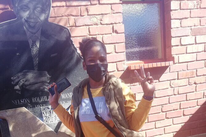 Soweto Half Day Private Tour 4 hours R 1250,00 - What’s Included, What’s Not, and the Water Detail