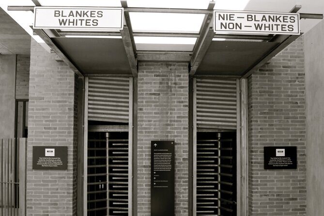 Soweto, Mandela House, Apartheid Musem, Constitutional Court - Price and value: $75.03 plus entry fees, and what that buys