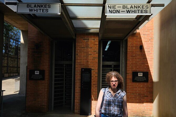 Soweto, Mandela House, Apartheid Musem, Constitutional Court - The Apartheid Museum: when it’s open and why time limits help