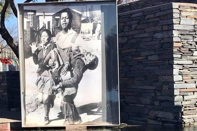 Soweto Township Cultural Tour incl Apartheid Museum and Nelson Mandela House - Hector Pieterson Museum and Memorial: The 1976 Uprising Explained