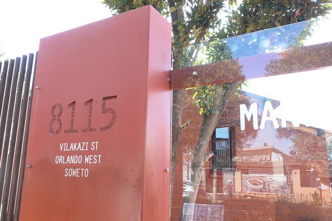 Soweto Township Tour - Stop 1: FNB Stadium and the South African Hall of Fame