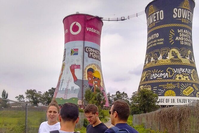 Soweto walking tour with a taxi ride - Lunch in Soweto: included food without the scramble
