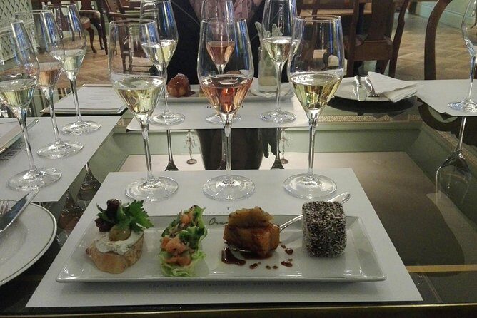 SPARKLING Sensation - Private Stellenbosch Bubbly tour - Strolling From Sparkling to Sparkling in Stellenbosch
